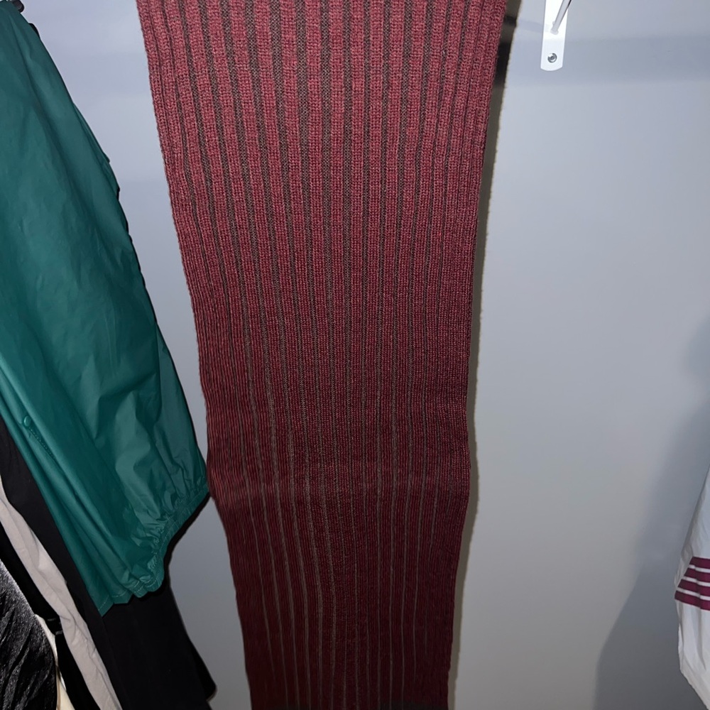 Black Rivet Ribbed Knit Scarf - Picture 2 of 3